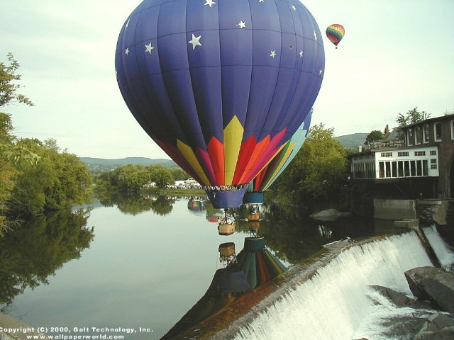 'Hot Air Balloon' 640x480 Free 3D Wallpaper