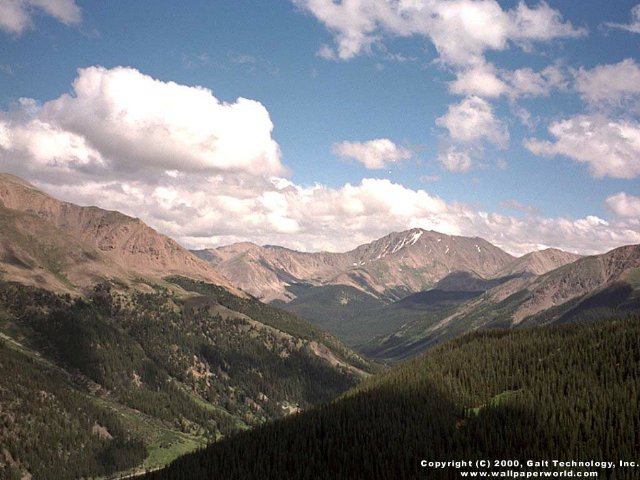 'Rocky Mountains' 640x480 Free 3D Wallpaper