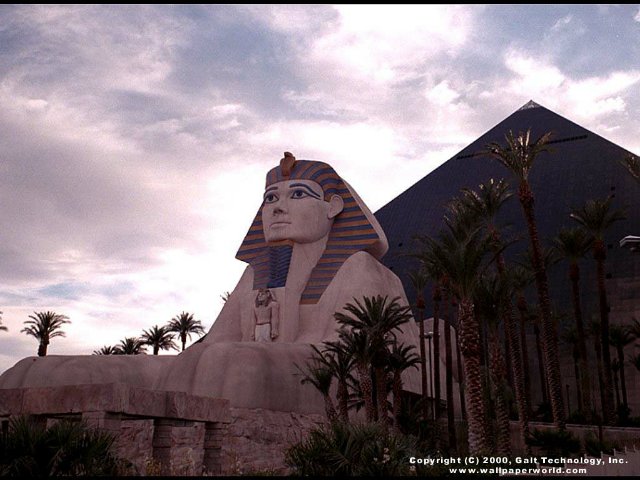 'Sphinx in Las Vegas' 640x480 Free 3D Wallpaper