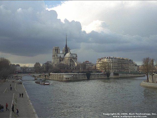 'Paris & Cathedral' 640x480 Free 3D Wallpaper